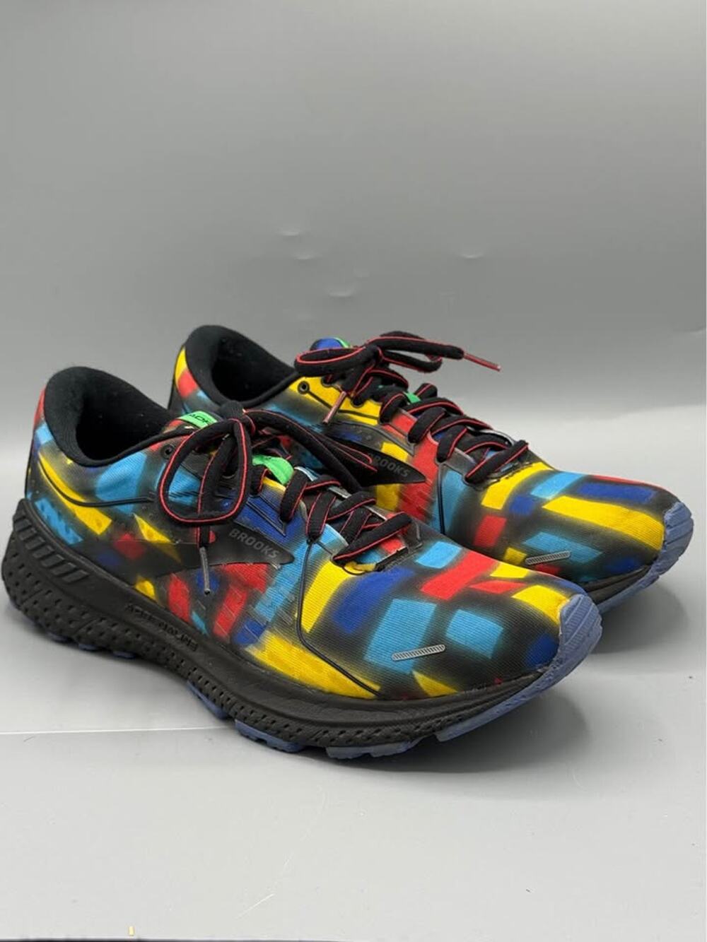 Brooks Adrenaline GTS 21 Running Shoes Multicolor Geometric Women’s 9.5